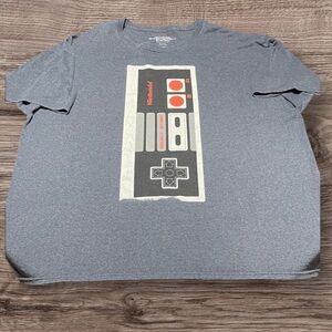 Nintendo NES Controller Graphic Tee in Dark Gray